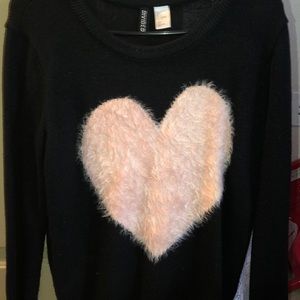 H&M Divided knit heart sweater